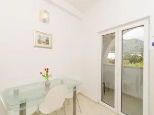 Apartments & Rooms Bari i - Studio Apartment with Balcony and City View Second Floor Apt 14 - Kupari