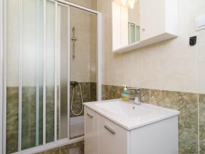 Apartments & Rooms Bari i - Studio Apartment with Balcony and City View Second Floor Apt 14