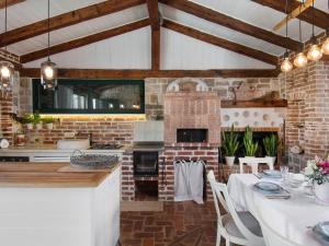 Villa Manda Korina - Three-Bedroom Villa with Private Pool