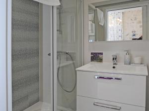 L & L Old Town Apartments - One bedroom Apartment Lavander
