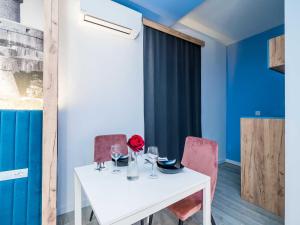 Apartments Tayra - Comfort studio apartment with balcony BR3