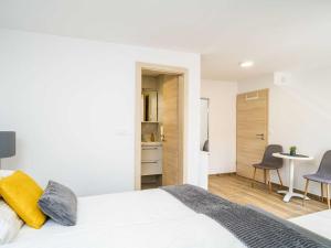 Argenta Rooms - Superior Double Room with Balcony Argenta 1