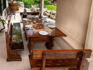 Stone House Lola - Two Bedroom Holiday Home