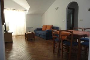 Apartments Marija Slano- Two-Bedroom Apartment with Balcony and Sea View - 2 B