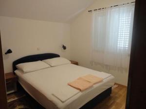 Apartments Marija Slano- Two-Bedroom Apartment with Balcony and Sea View - 2 B