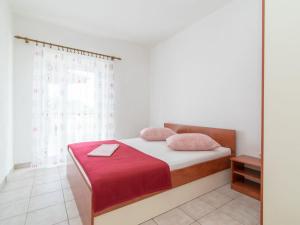 Apartments Neva- Standard Two Bedroom Apartment with Terrace and Sea View 4Z