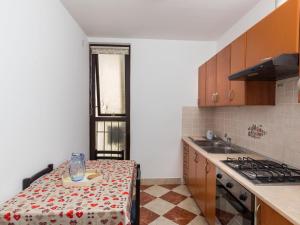 Apartment Brajkovi - One Bedroom Apartment with Loggia and Sea View 