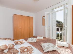 Apartment Brajkovi - One Bedroom Apartment with Loggia and Sea View