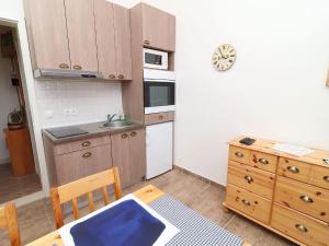 1 bedroom apartment with balcony