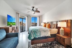 Completely Remodeled 2BD-2BA Plaza Bonita