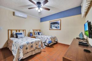 2 minute walk to Medano Beach