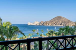 2 BD 5-Star Beachfront Hacienda