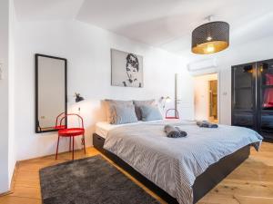 Apartment Marilyn - Two Bedroom Apartment with Terrace and Partial Sea View