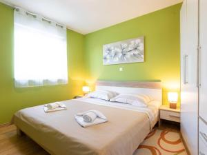 Apartment Salvagno - Two Bedroom Apartment with Balcony and Sea View