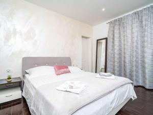 Apartments Dub - One-Bedroom Apartment no 3