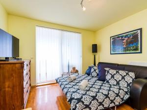 Apartment Reale - One Bedroom Apartment with Balcony and Sea View