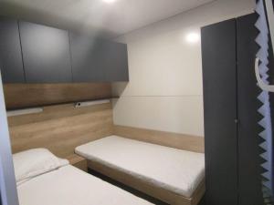 Dalmatino Pleasure Mobile Home - Two Bedroom Mobile Home with Terrace