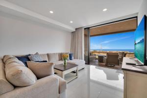 Stunning Views of Cabo San Lucas Bay 2BD-2BA