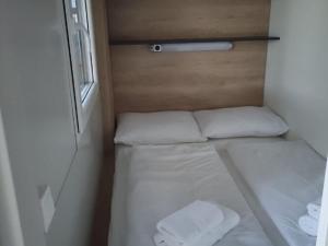 Dalmatino Pleasure Mobile Home - Two Bedroom Mobile Home with Terrace