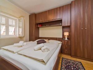 Apartment Maru - Two Bedroom Apartment with City View A4