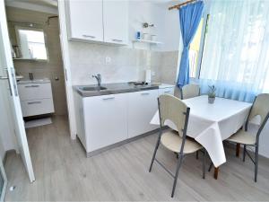 Guest House Kanjuo - Studio Apartment with Terrace and Garden View