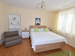 Guest House Kanjuo - Studio Apartment with Terrace and Garden View