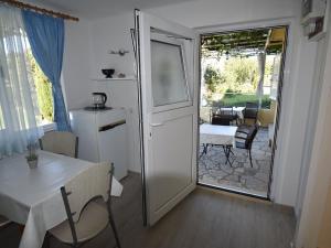 Guest House Kanjuo - Studio Apartment with Terrace and Garden View