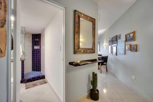 1BD-1BA Costa Azul Beachfront