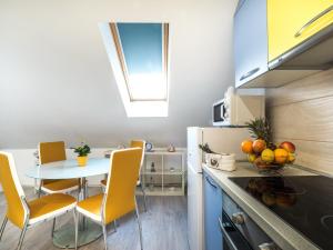 Apartments & Rooms Sunshine Home - Studio Apartment