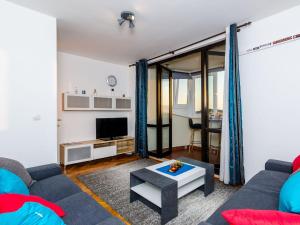 Apartment Boca - One Bedroom Apartment with Balcony and Sea View 