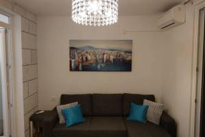 Apartment Hitri - One Bedroom Apartment with Terrace and Garden View 