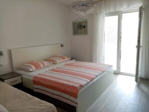Apartments Pezo - Superior Studio with Balcony and Sea View 