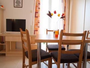 Apartments Paula - One Bedroom Apartment with Terrace 1