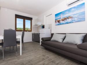 Villa LA-Comfort One Bedroom Apartment with Sea View Terrace 2