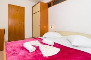 Apartments Villa Dinga -Borak - Two Bedroom Apartment with Terrace No 1