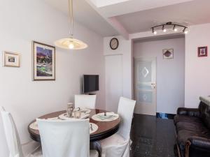 Apartment Merivo - Apartment with Sea View