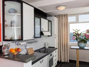 Apartment Merivo - Apartment with Sea View