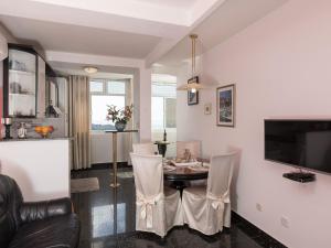 Apartment Merivo - Apartment with Sea View