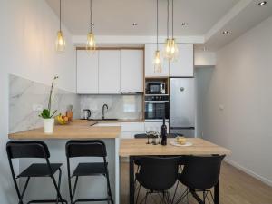 Apartments Tomas- Standard One Bedroom Apartment with Balcony A2