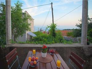 Apartments Maro & Baro - Studio apartment with shared Terrace Baro