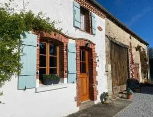 Countryside cottage with big garden & free parking - Mailhac-sur-Benaize