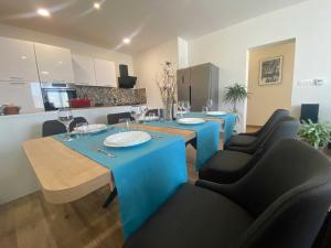 VERT Apartment - Two Bedroom Apartment with Terrace