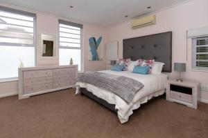 Spectacular Avenues Fresnaye!