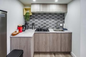 Newly Renovated Bright Studio