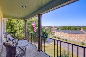 Walk to Radford University Home with Fire Pit! - Newbern