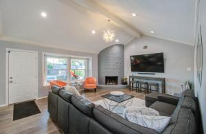 Your Houston Vacation Getaway 3-BD Pool Patio