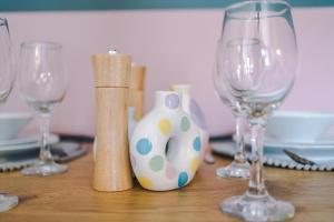 Stylish Grimsby 3-bedroom House with Wi-Fi & Parking Sleeps 6 by PureStay