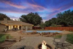 Relaxing Texas Retreat 4BR w Pool & Dream Kitchen - 邓肯维尔