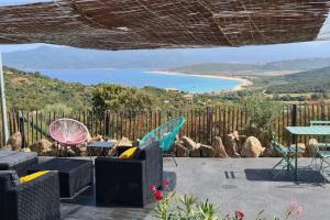 Maisons de vacances Villa avec vue panoramique mer et montagne : photos des chambres