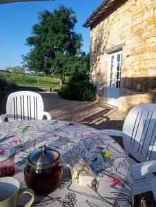 Maisons de vacances Une Maison de campagne en Bourgogne du Sud : photos des chambres